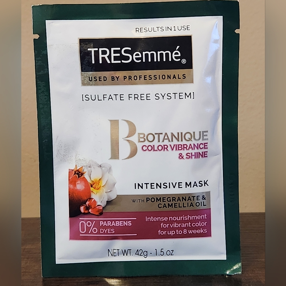 TRESEMME' BOTANIQUE INTENSIVE HAIR MASK